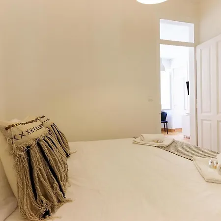 Apartment Bairro Alto Bright By Homing Lisbon